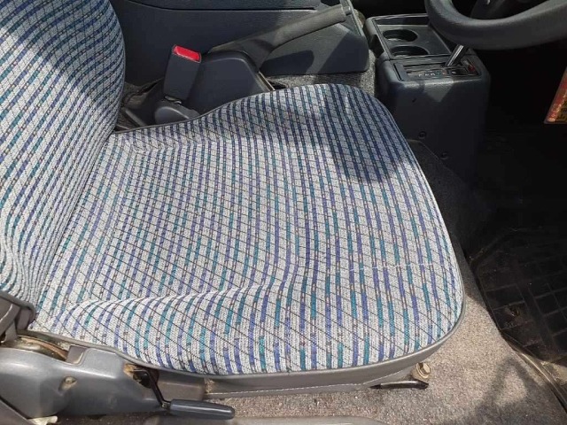 Toyota HIACE VAN 1996 7504398-8