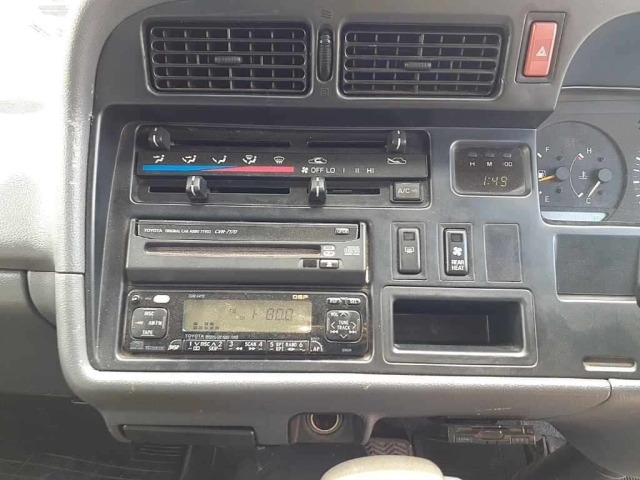 Toyota HIACE VAN 1996 7504398-9