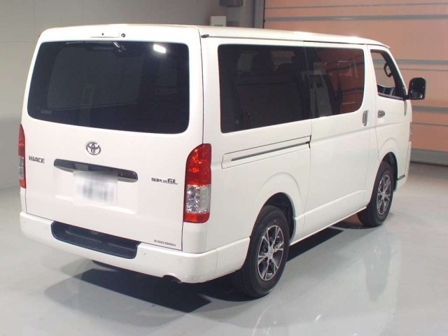 Toyota HIACE VAN 2026 7504425-1