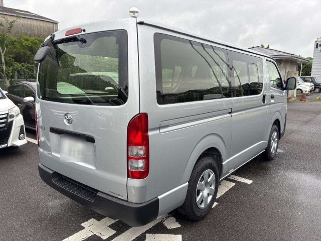 Toyota HIACE VAN 2026 7504433-1