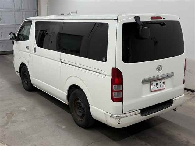 Toyota HIACE VAN 2007 7504446-1