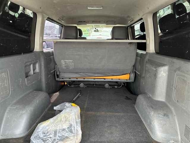 Toyota HIACE VAN 2007 7504446-10