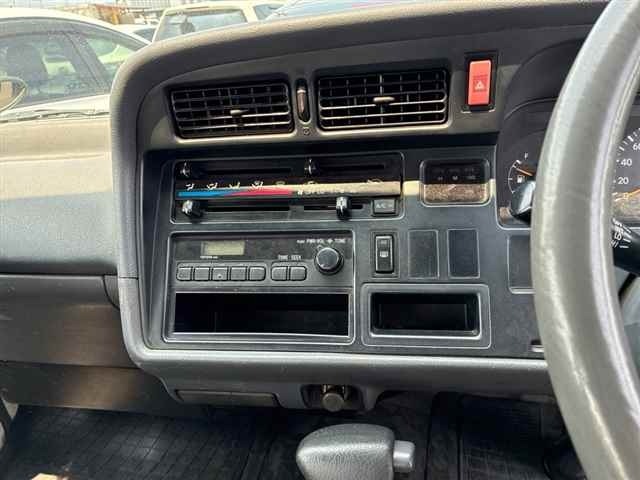 Toyota HIACE VAN 2001 7504448-6