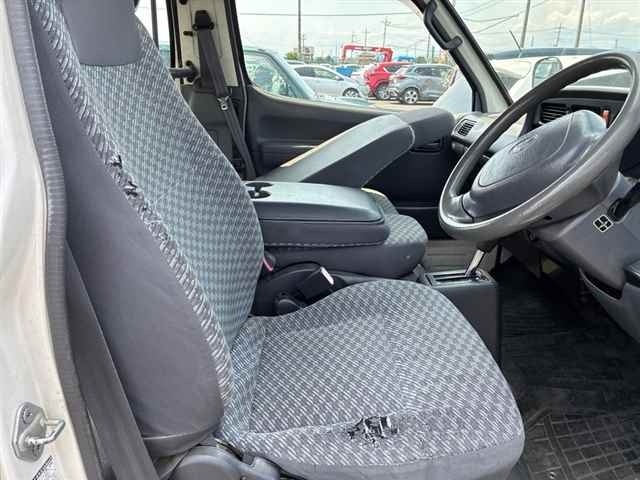 Toyota HIACE VAN 2001 7504448-7