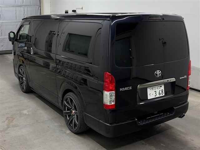 Toyota HIACE VAN 2022 7504451-1