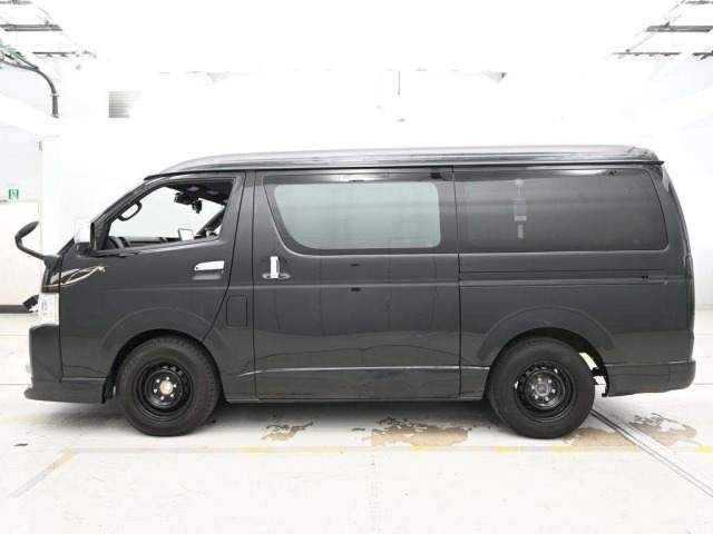 Toyota HIACE VAN 2019 7504519-4