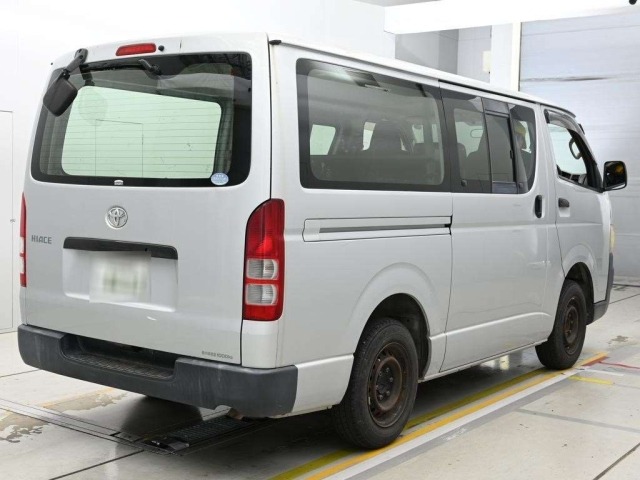 Toyota HIACE VAN 2010 7504520-1