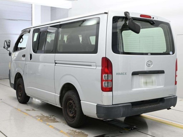 Toyota HIACE VAN 2010 7504520-6