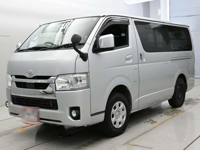 Toyota HIACE VAN 2021 7504530-0