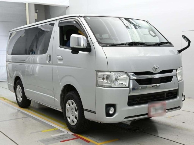 Toyota HIACE VAN 2021 7504530-5