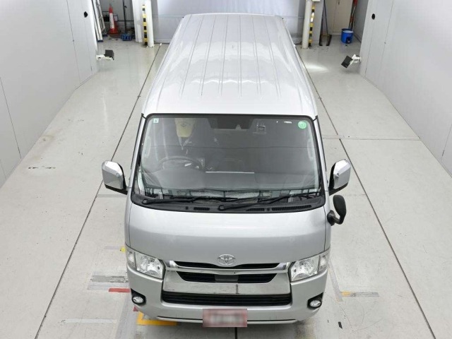 Toyota HIACE VAN 2021 7504530-7