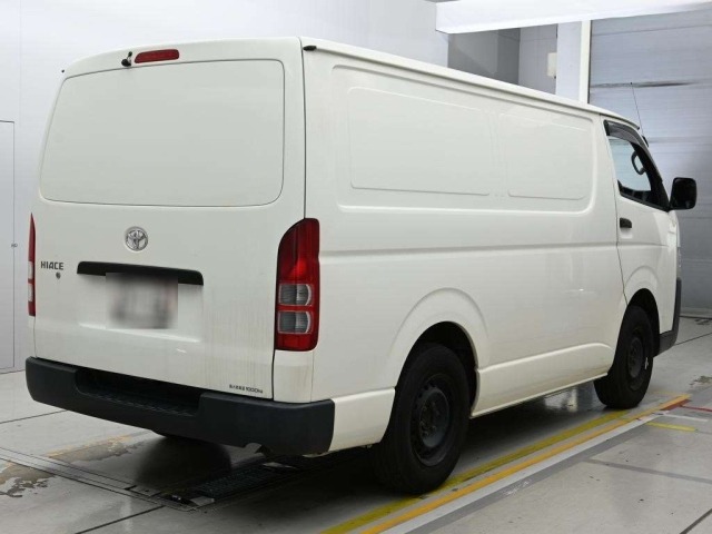 Toyota HIACE VAN 2020 7504552-1