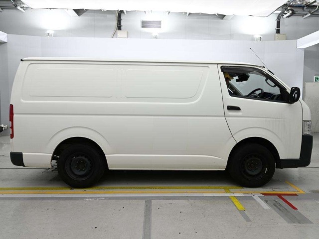 Toyota HIACE VAN 2020 7504552-3