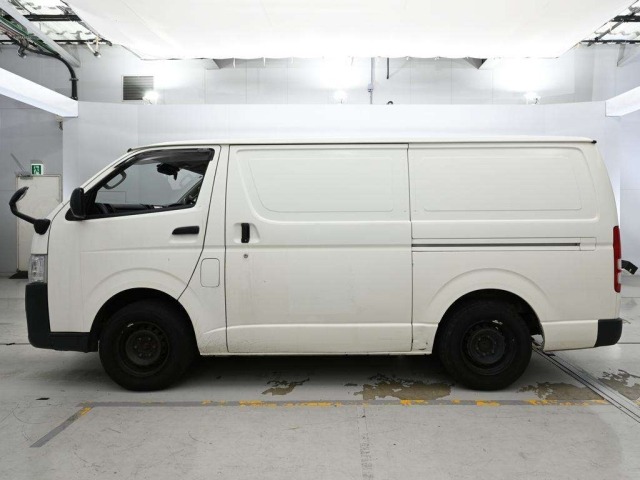 Toyota HIACE VAN 2020 7504552-4