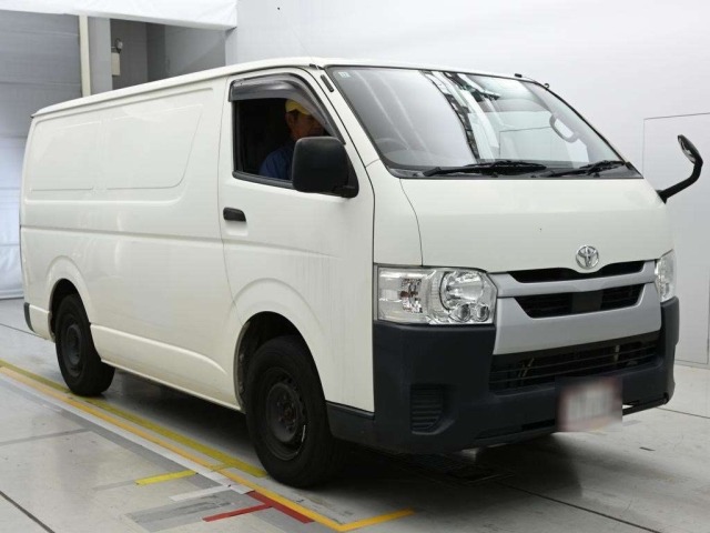 Toyota HIACE VAN 2020 7504552-5