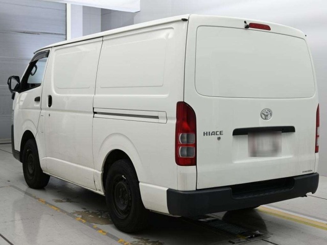 Toyota HIACE VAN 2020 7504552-6