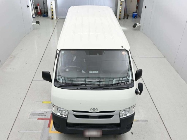 Toyota HIACE VAN 2020 7504552-7