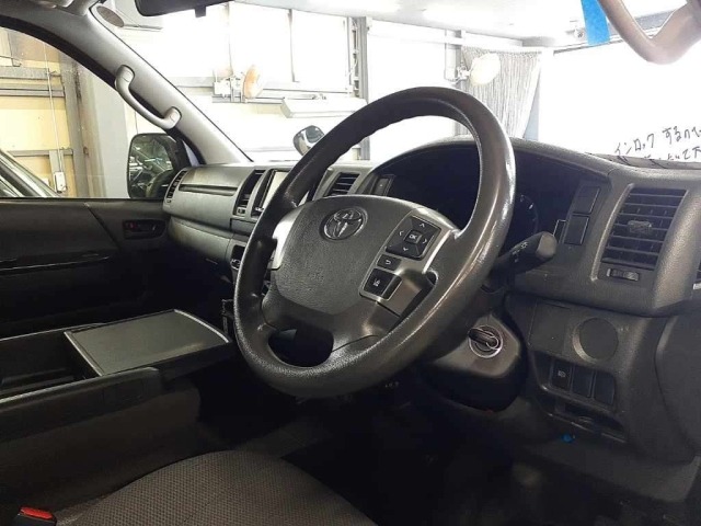 Toyota HIACE VAN 2020 7504552-9