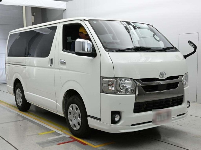 Toyota HIACE VAN 2020 7504553-5