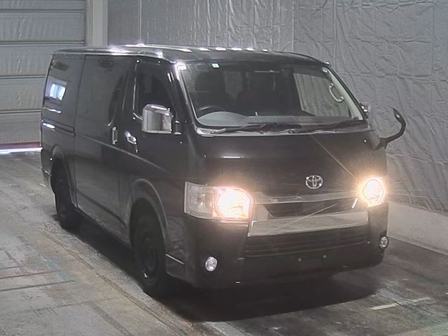 Toyota HIACE VAN 2021 7504561-7