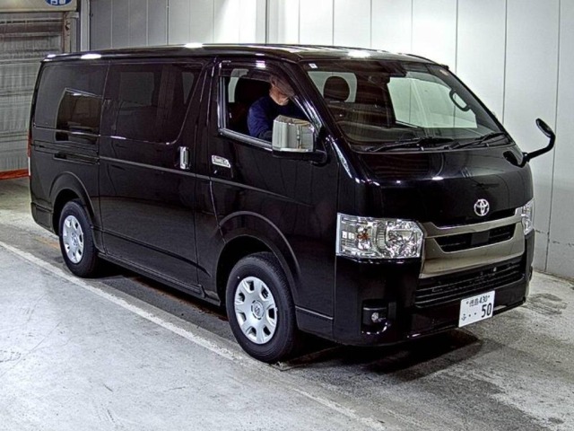 Toyota HIACE VAN 2025 7504586-0