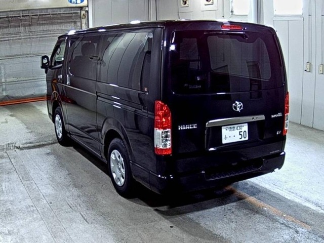 Toyota HIACE VAN 2025 7504586-1