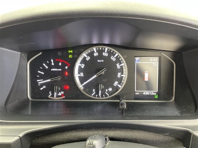 Toyota HIACE VAN 2023 7505005-1