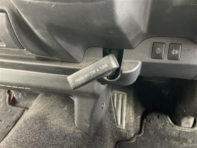 Toyota HIACE VAN 2023 7505005-22