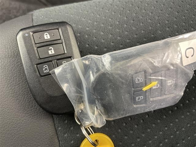 Toyota HIACE VAN 2021 7505077-8