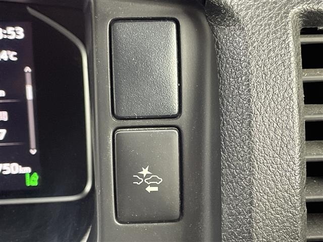 Toyota HIACE VAN 2022 7505085-10