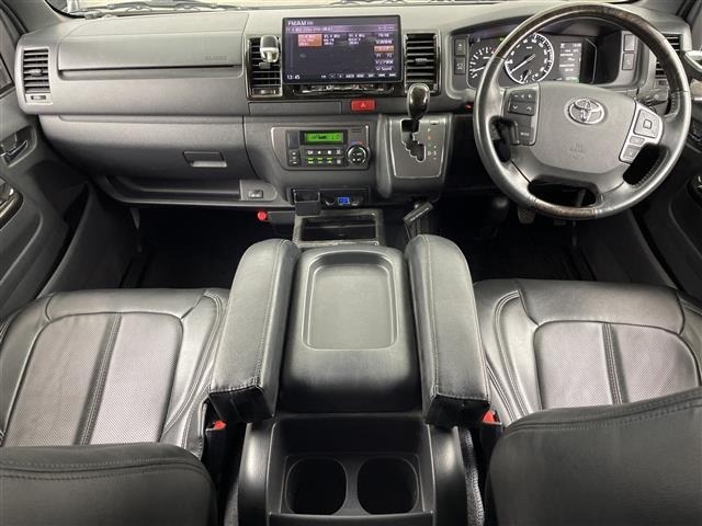 Toyota HIACE VAN 2022 7505085-14