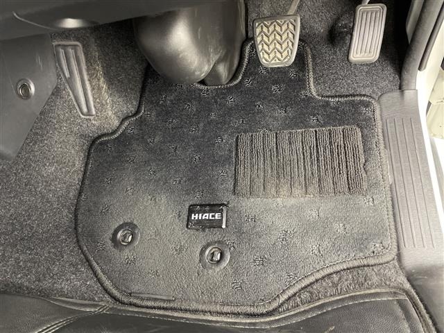 Toyota HIACE VAN 2022 7505085-6