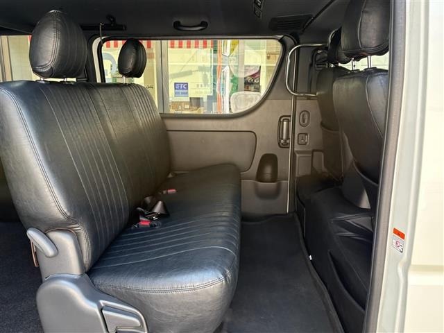 Toyota HIACE VAN 2023 7505113-10