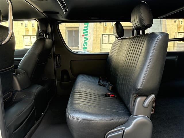 Toyota HIACE VAN 2023 7505113-11