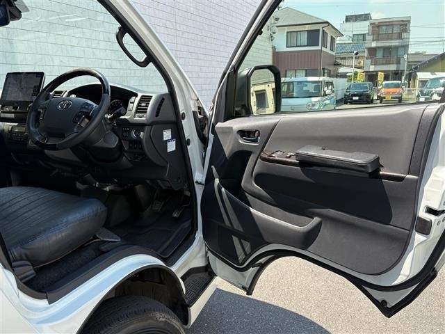 Toyota HIACE VAN 2023 7505113-12