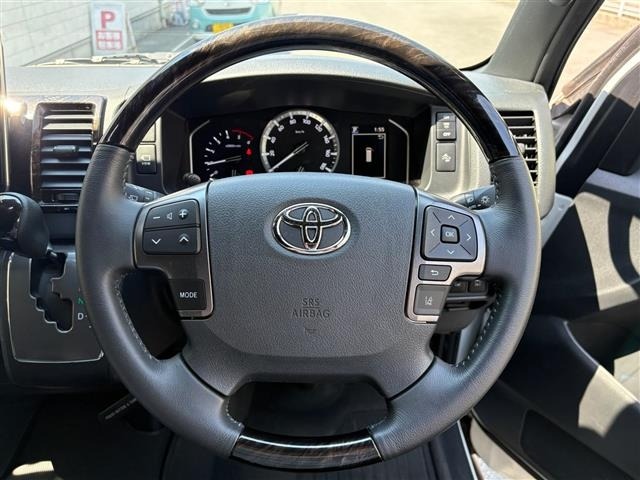 Toyota HIACE VAN 2023 7505113-22