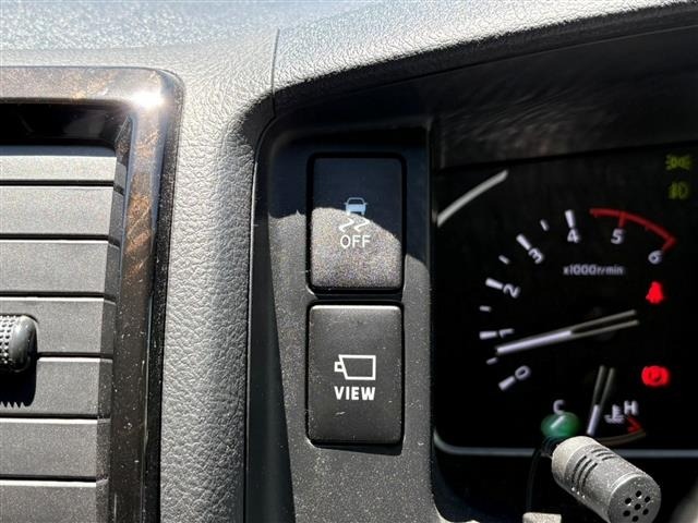Toyota HIACE VAN 2022 7505114-10