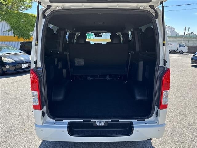 Toyota HIACE VAN 2022 7505114-2