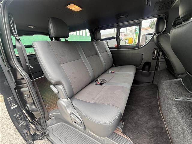 Toyota HIACE VAN 2023 7505119-10