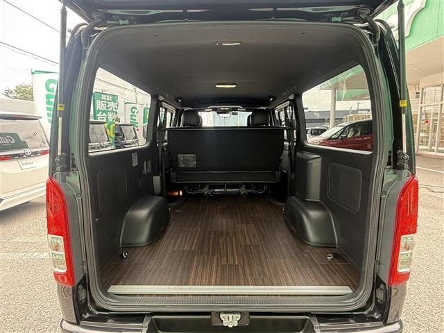 Toyota HIACE VAN 2023 7505119-11