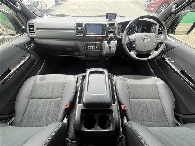 Toyota HIACE VAN 2023 7505119-15