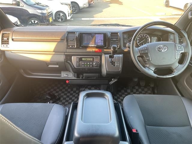 Toyota HIACE VAN 2024 7505137-14