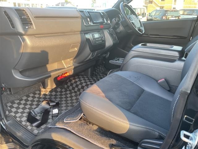 Toyota HIACE VAN 2024 7505137-20