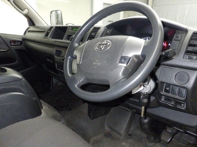 Toyota HIACE WAGON 2019 7518799-3