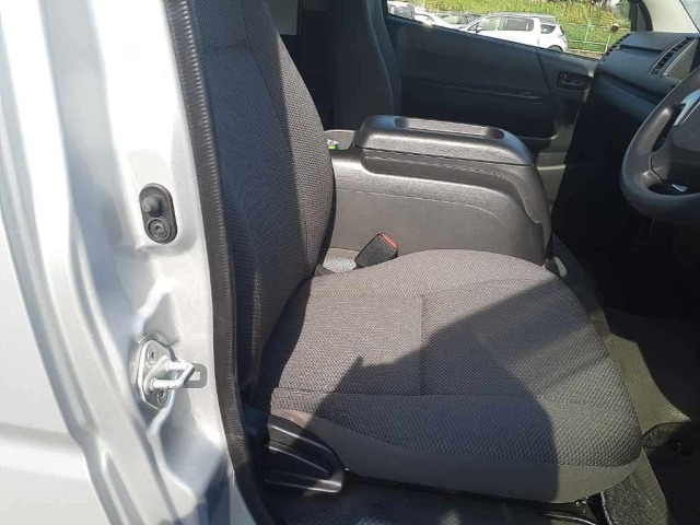 Toyota HIACE WAGON 2019 7518810-8