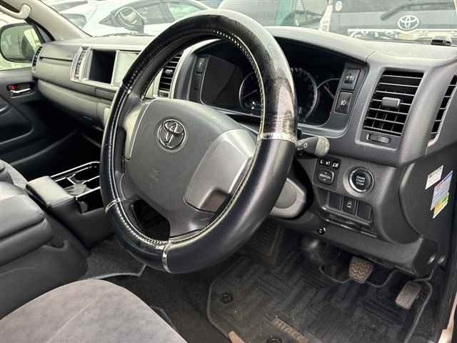 Toyota HIACE WAGON 2017 7518823-3