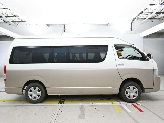 Toyota HIACE WAGON 2017 7518911-3