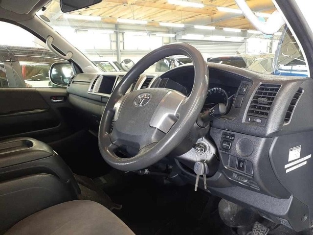 Toyota HIACE WAGON 2017 7518911-9