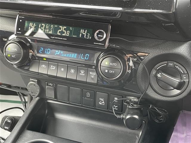 Toyota HILUX 2023 7504977-1