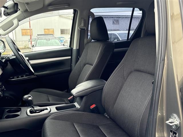 Toyota HILUX 2022 7504989-2